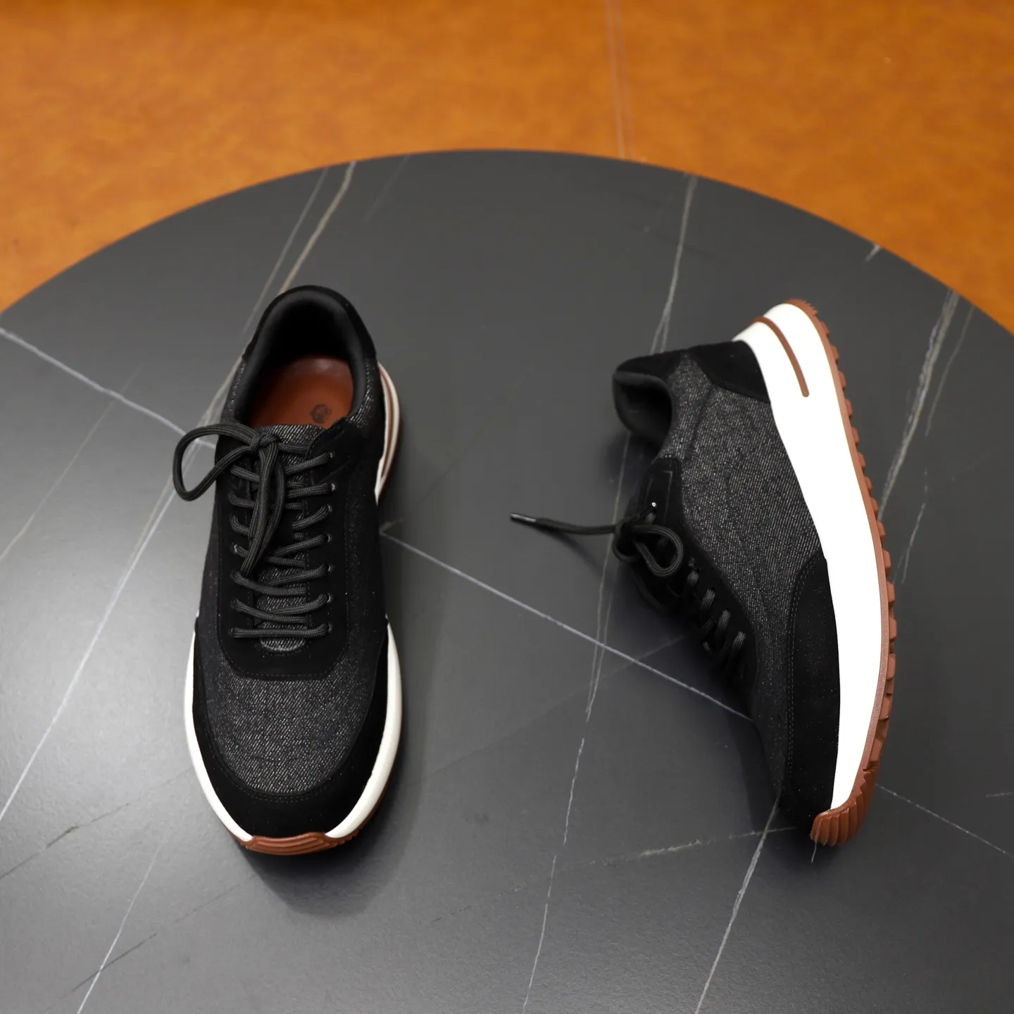 Ex-factory price: 462💰Loropiana LP men's shoes ♞size; 38-44 "45. Customized" original leather splicing. It is really easy to wear, lazy, relaxed, casual, perfect comfort, and there are many color choices, and they all look good with clothes. Is it true that Loropiana can bring social value? “Loropiana is the best thing money can buy”